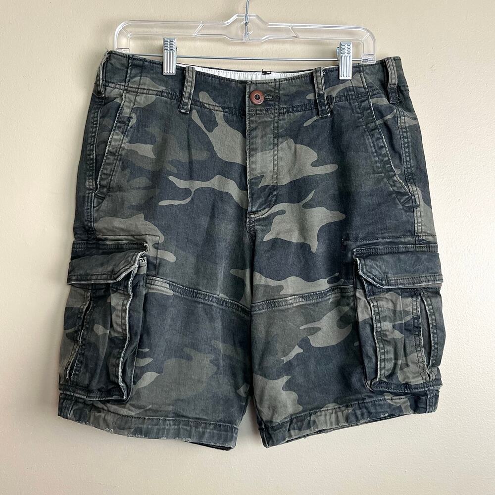 Hollister Classic Cargo Shorts Mens 30 Green Camo Distressed Epic Flex